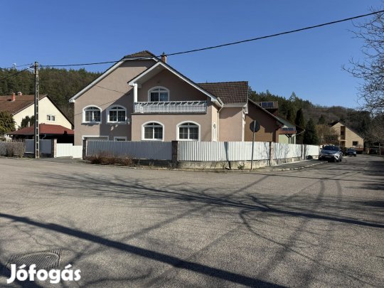 Salgótarján 6 szobás  családi ház eladó