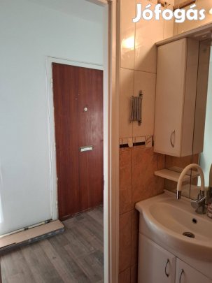 Salgótarjánban újszerű lakás eladó!