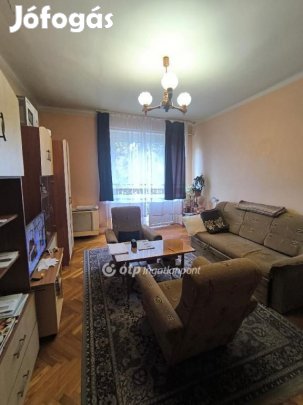 Salgótarjáni 33 nm-es lakás eladó