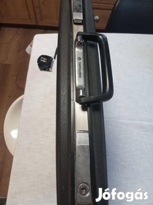 Samsonite diplomata táska ideális biztonságos laptop szállitás