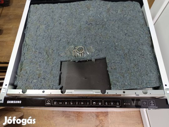 Samsung A++ fekete integrált beépíthető 14 terítékes mosogatógép