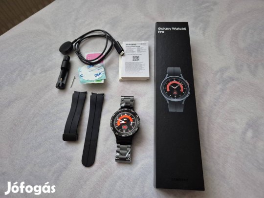 Samsung Galaxy Watch5 Pro 45mm esim okosóra +fém szíj +kiegészítők