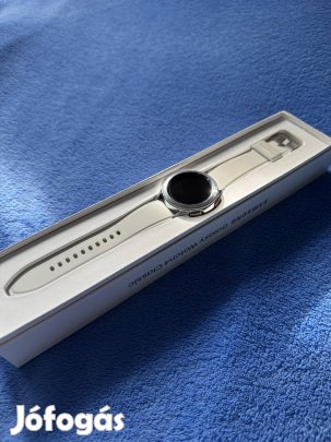 Samsung Galaxy Watch 4 Classic 42mm ezüst, GPS