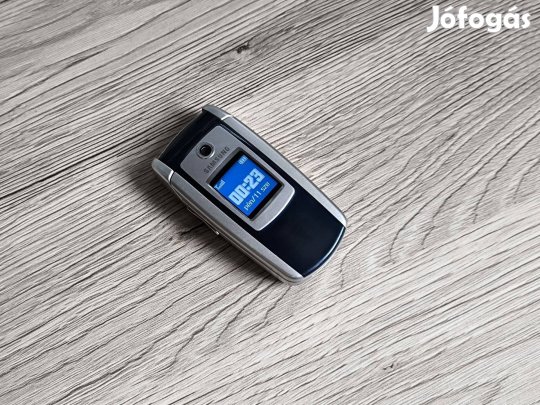 Samsung M300 , Magyar nyelvű , E700 kistesója