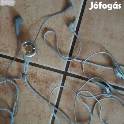 Samsung fülhallgatók 2 + 1 ajándék. /4/