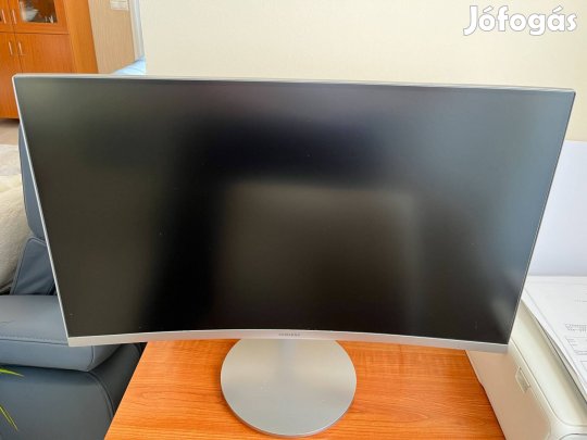 Samsung ívelt monitor 27"