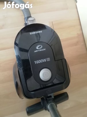 Samsung márkás porzsák nélküli porszívó szép állapotban 1600 Wattos