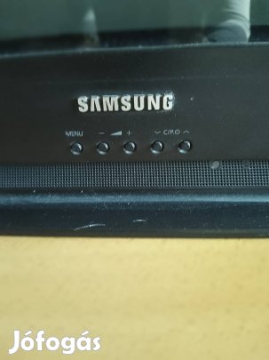 Samsung nagyképernyős üzemképes színes televízió távirányítóval