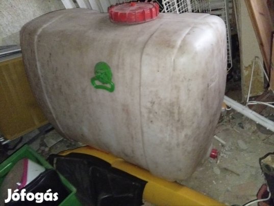 Sandor. Viztartaj 400 literes