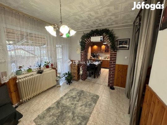 Sárbogárdi 145 nm-es ház eladó