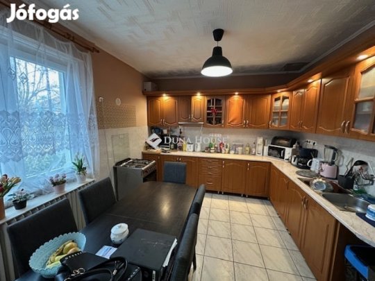 Sárbogárdi 145 nm-es ház eladó