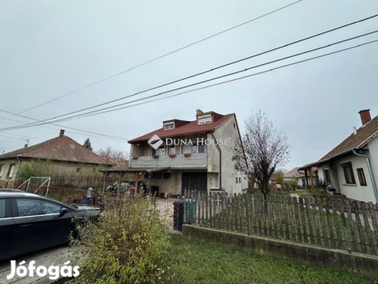 Sárbogárdi 145 nm-es ház eladó