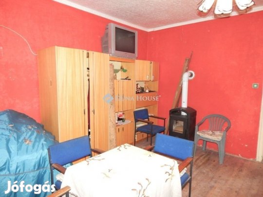 Sárbogárdi eladó 59 nm-es ház