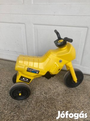 Sárga műanyag kismotor eladó