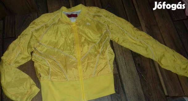 Sárga színű tavaszi Levi's kabát