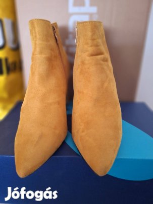 Sárga velúr bokacsizma