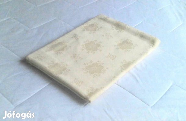 Sárga virágmintás pamut damaszt abrosz terítő 125 x 125