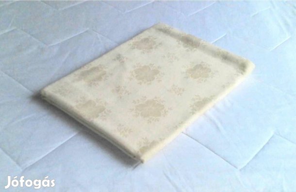 Sárga virágmintás pamut damaszt abrosz terítő, 125 x 125