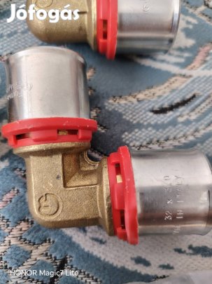 Sárgarz idomok eladó 