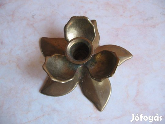 Sárgaréz virág gyertyatartó