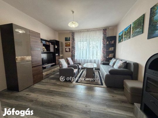 Sarkadi 83 nm-es ház eladó