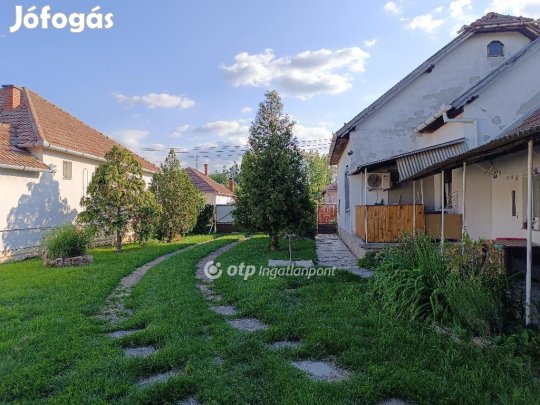 Sarkadi 99 nm-es ház eladó