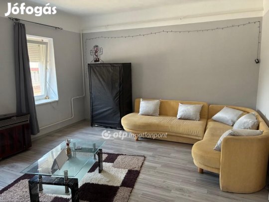 Sarkadi eladó 50 nm-es ház