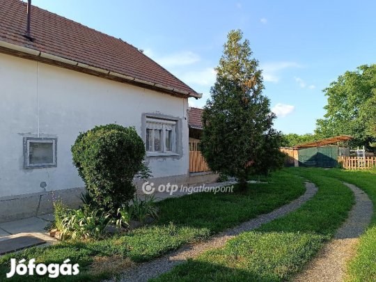 Sarkadi eladó 99 nm-es ház