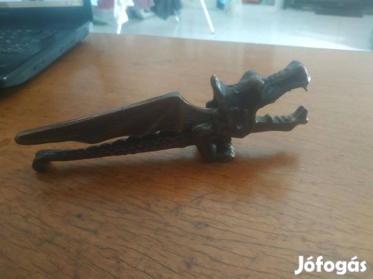 Sárkány formájú diótörő,fém,kopott