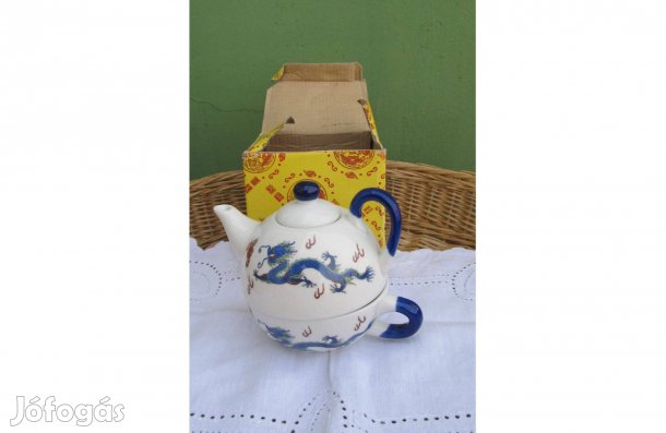 Sárkánymintás porcelán kanna csészével