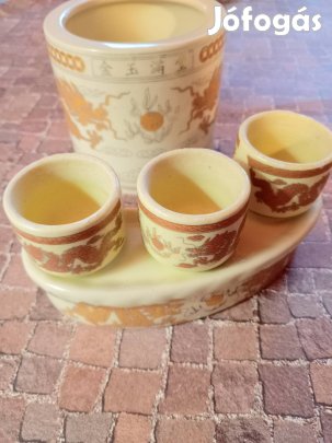 Sárkányos szaké ivó készlet