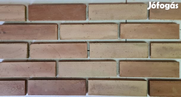 Sarkos egyenlő méretű szeletelt tégla