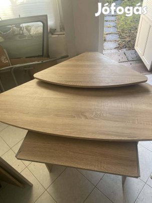 Sarok Computer asztal olcsón eladó.