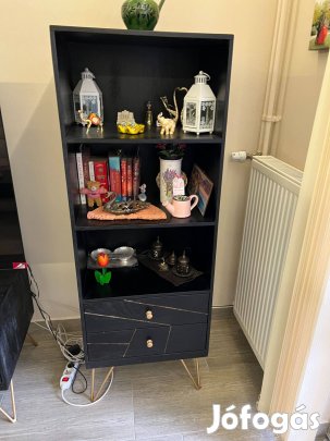 Sarok fa szekrény fekete színben, arany fém béléssel