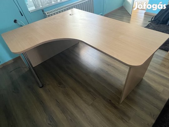 Sarok iróasztal