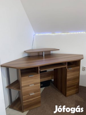 Sarok íróasztal, számítógép asztal 