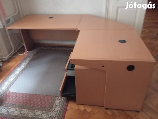 Sarok íróasztal fiókos résszel eladó! 