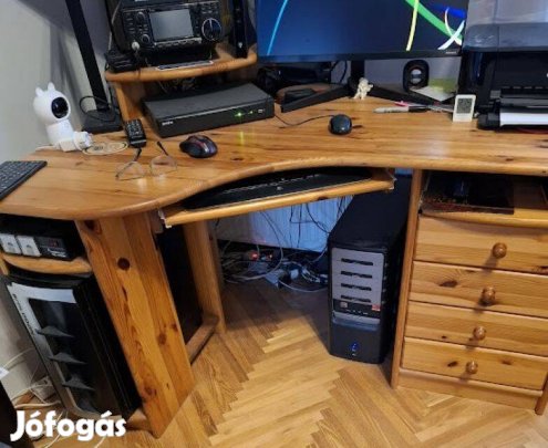 Sarok iroasztal hibatlan fenyofa