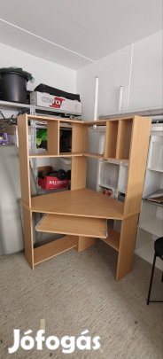 Sarok számítógép asztal