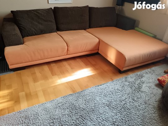 Sarok ülőgarnitura ággyá alakítható 