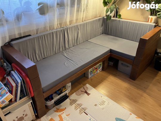 Sarokkanapé eladó!