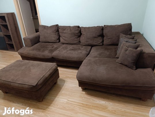 Sarokülő garnitúra nagy méretű puffal eladó