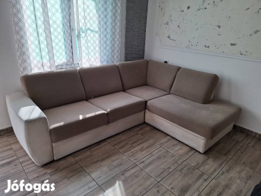 Sarokülőgarnitúra szép állapotban!