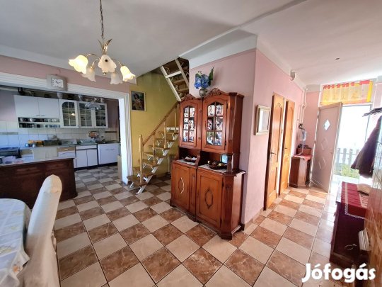 Sárváron családi ház eladó