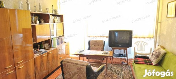 Sátoraljaújhely lekeresettebb részén 2 szobás lakás eladó
