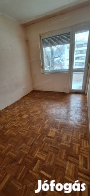 Sátoraljaújhelyen eladó 2 szobás 2.emeleti erkélyes lakás!