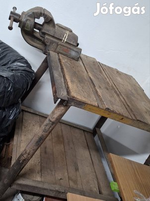 Satu 120-as asztallal.