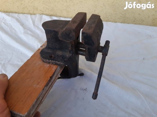 Satu műszerész 62 mm ausztrál