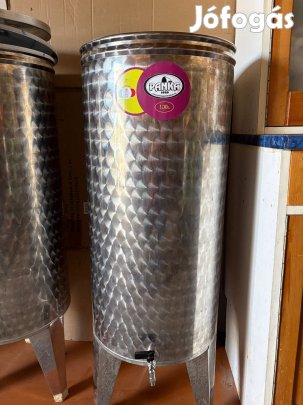 Saválló, inox bortartály