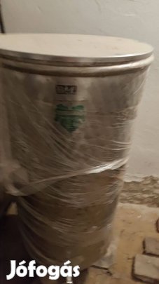 Saválló acél boros tartály